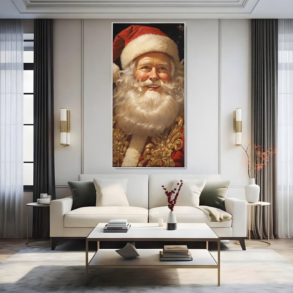 Tablou canvas cu tablou canvas cu portretul lui mos craciun, in rama de aluminiu argintiu, pe perete intr-un living